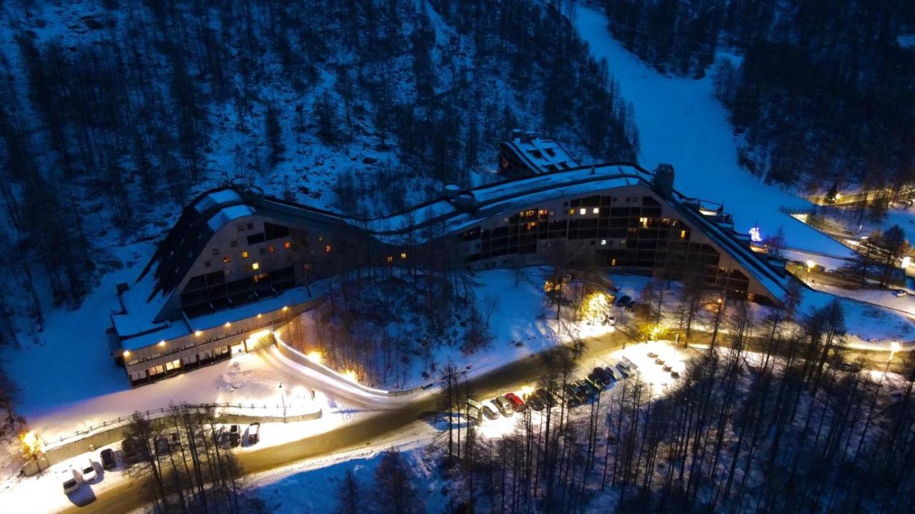 بيريوِل تْشيرفينيا Residence Petit Tibet المظهر الخارجي الصورة