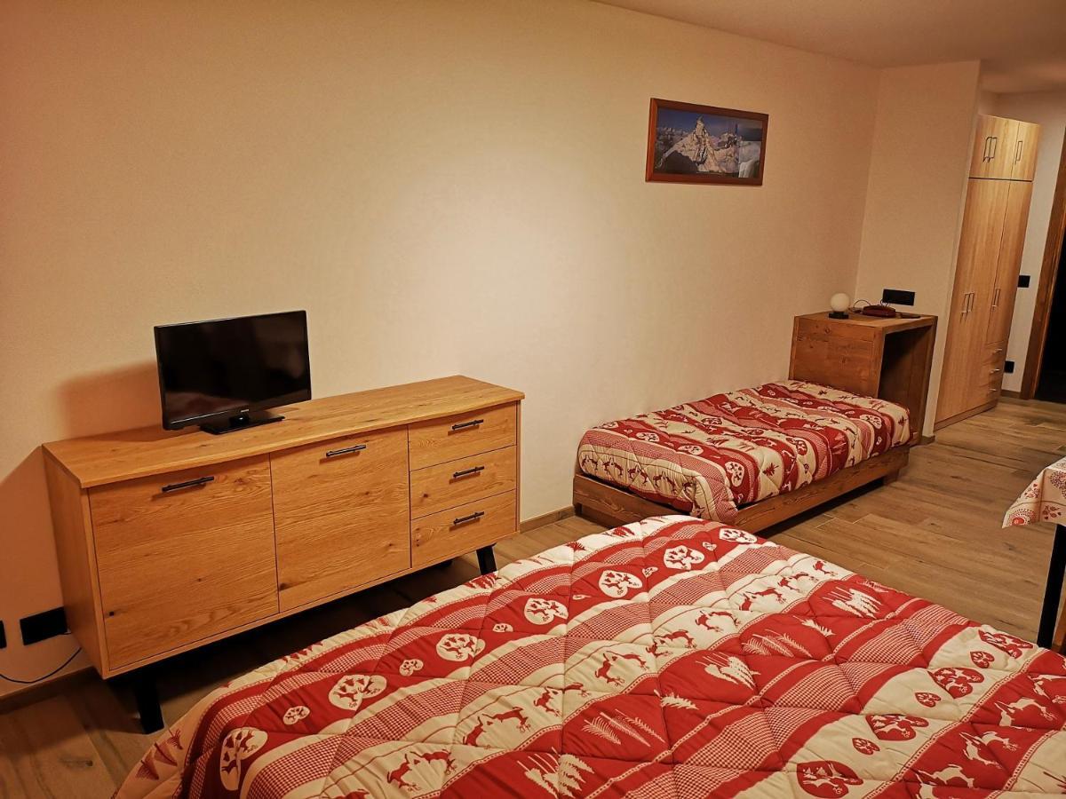 بيريوِل تْشيرفينيا Residence Petit Tibet المظهر الخارجي الصورة
