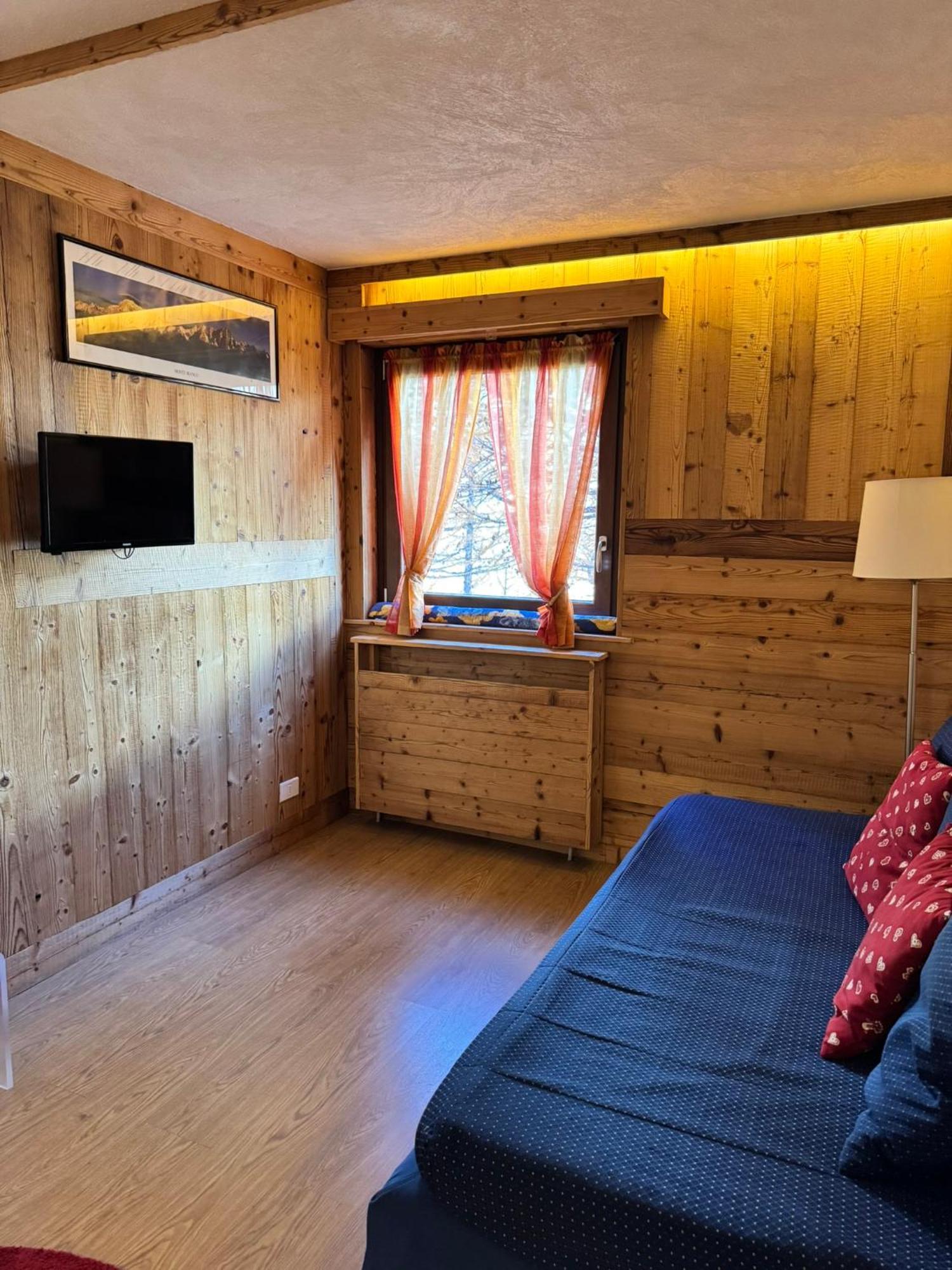 بيريوِل تْشيرفينيا Residence Petit Tibet المظهر الخارجي الصورة