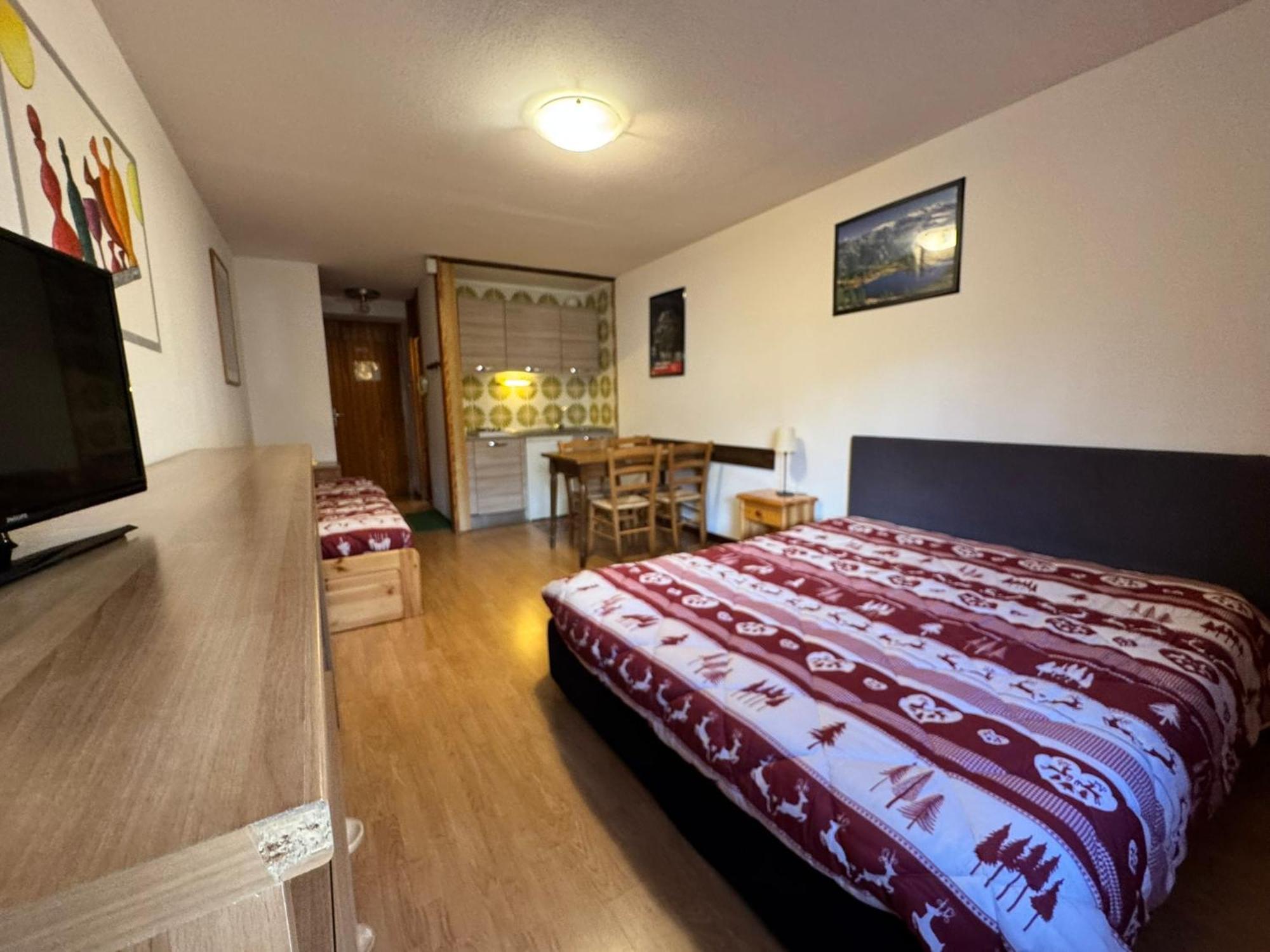 بيريوِل تْشيرفينيا Residence Petit Tibet المظهر الخارجي الصورة