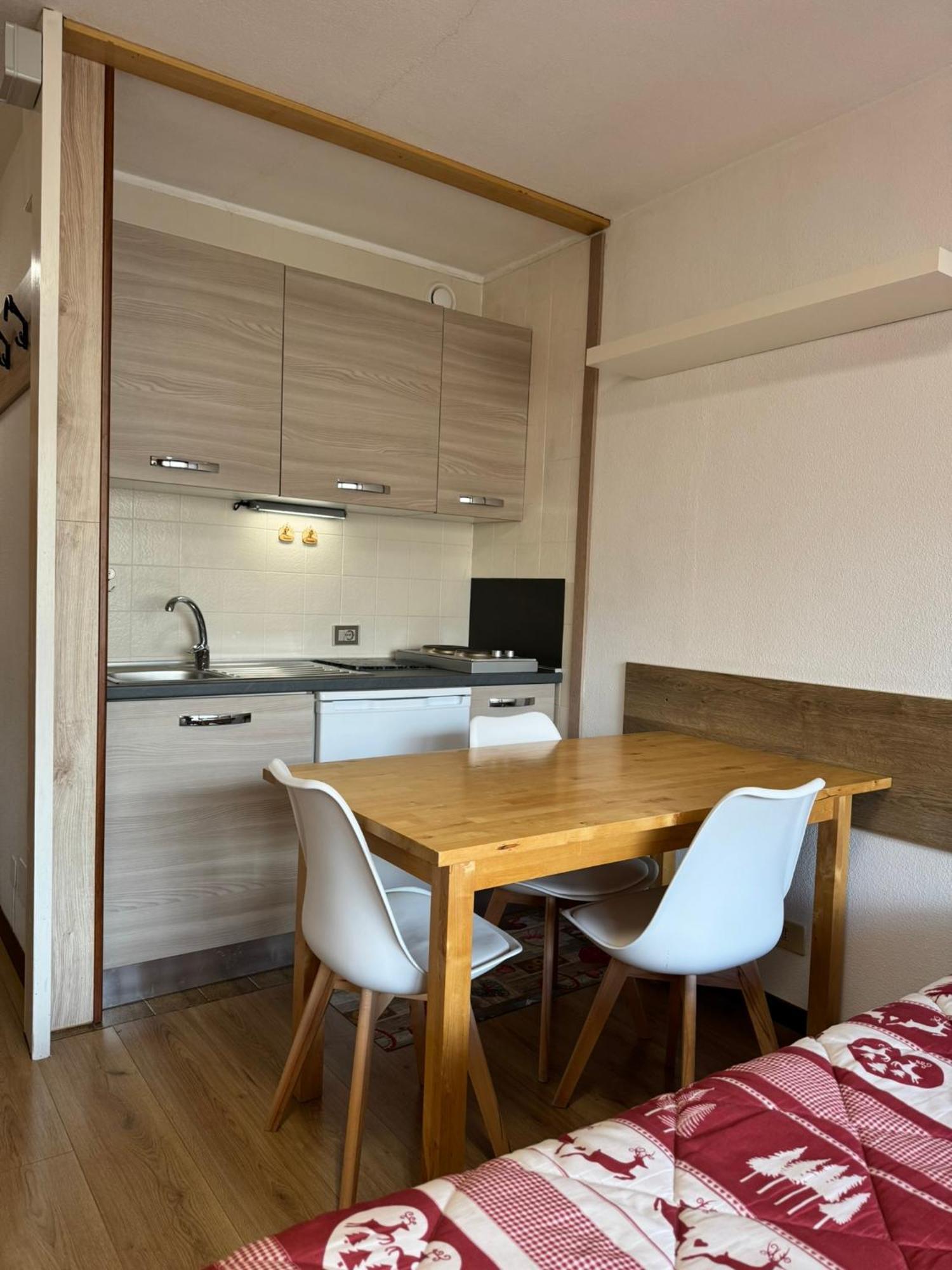 بيريوِل تْشيرفينيا Residence Petit Tibet المظهر الخارجي الصورة